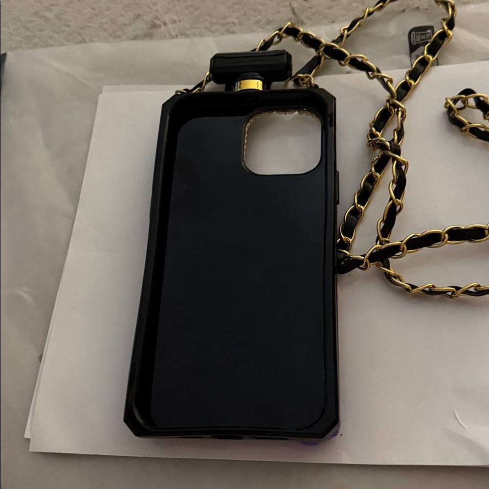 Embellished Phone Case with Chain - Picture 5 of 6